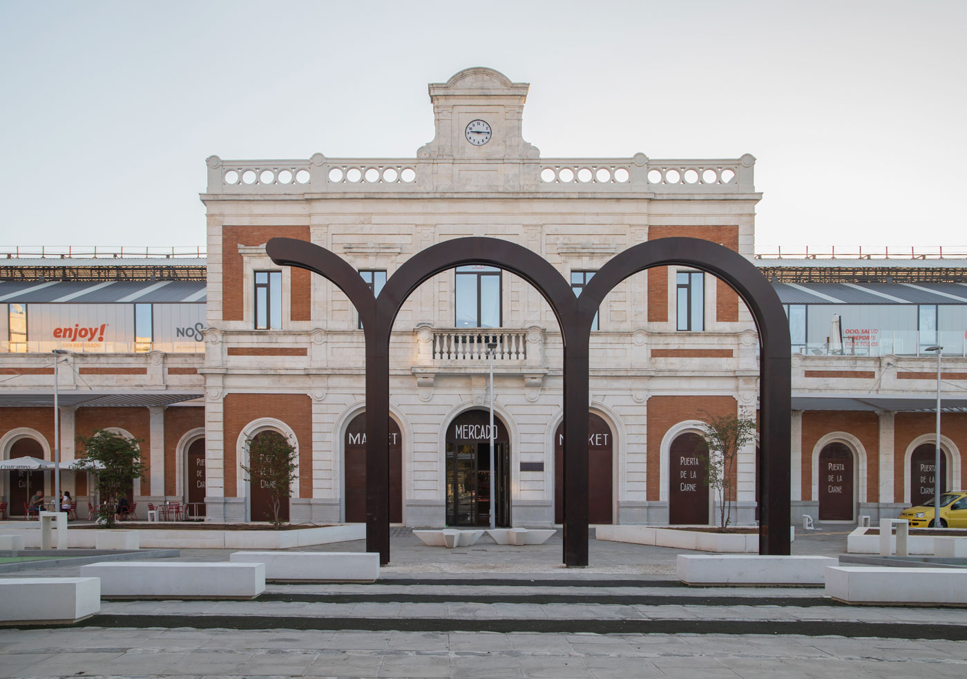 Estación de Sevilla Cádiz.jpg